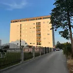Lukana Διαμέρισμα *